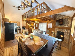 Plentiful Porches - Hot Tub - King Bed - Views